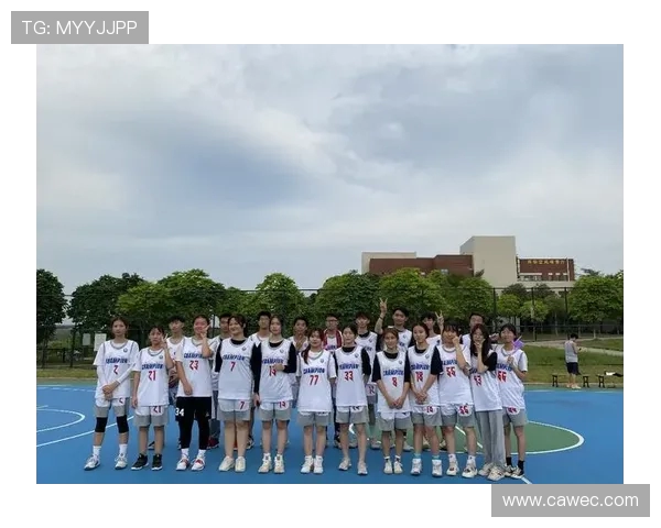 深圳篮球队的节奏革新探索如何引领新时代篮球风潮与战术变革 深圳篮球队的节奏革新探索如何引领新时代篮球风潮与战术变革