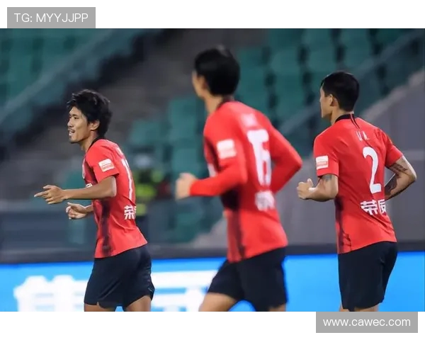 深圳足球队与武汉足球队赛后状态深度分析与复盘探讨 深圳足球队与武汉足球队赛后状态深度分析与复盘探讨