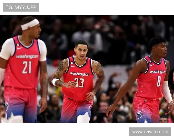 凯尔库兹马的篮球之路与成长历程探秘 凯尔库兹马的篮球之路与成长历程探秘