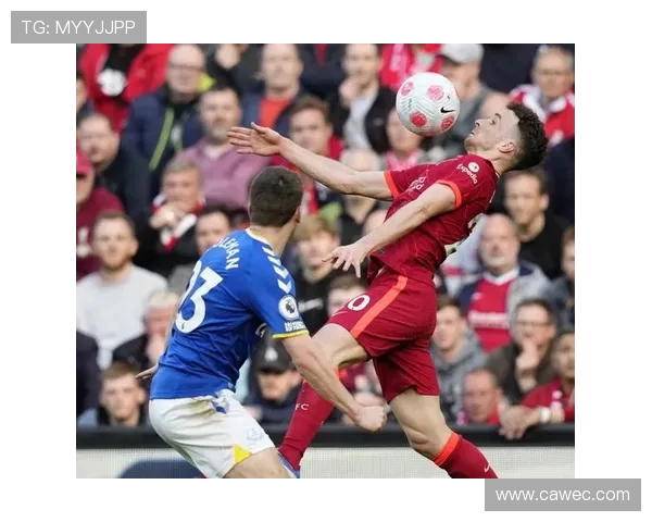 利物浦与埃弗顿激战正酣让我们一起欢呼吧足球盛宴即将开启 利物浦与埃弗顿激战正酣让我们一起欢呼吧足球盛宴即将开启