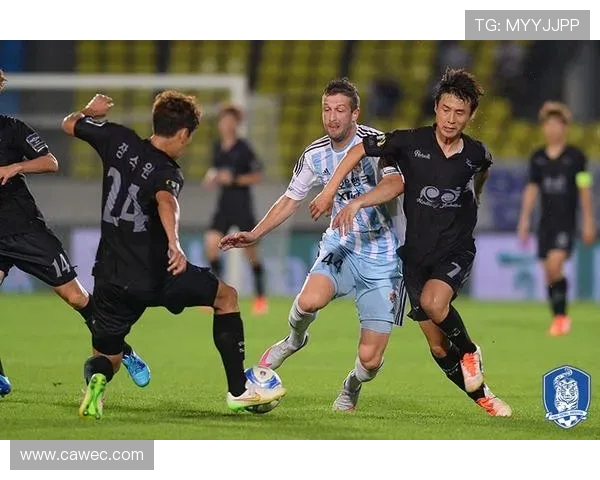 城南与蔚山现代足球直播对决精彩回顾及赛前分析全方位解读 城南与蔚山现代足球直播对决精彩回顾及赛前分析全方位解读