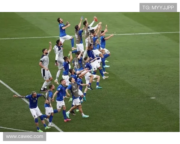 墨西哥与瑞典上半场战成平局双方实力相当精彩对决引人关注