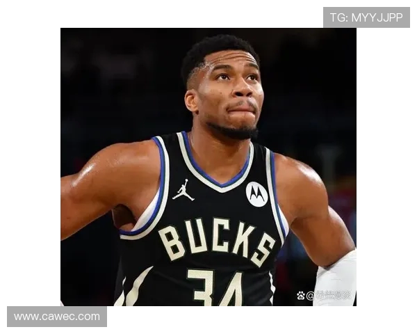 扬尼斯阿德托昆博的篮球传奇之路与未来展望 扬尼斯阿德托昆博的篮球传奇之路与未来展望