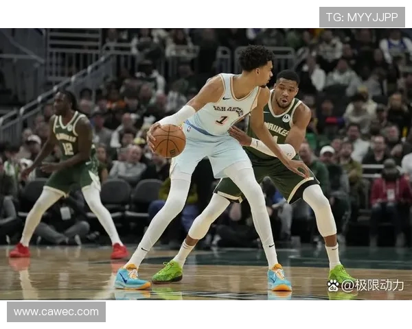 湖人对决雄鹿波普表现亮眼助球队争胜精彩瞬间回顾