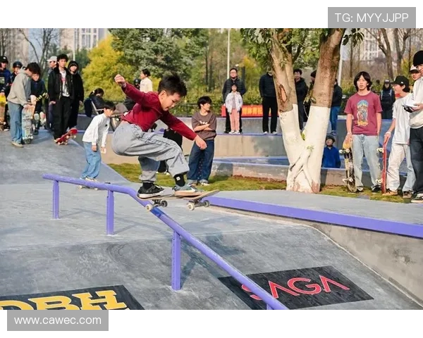 重庆滑板队快攻战术解析与实战应用探讨