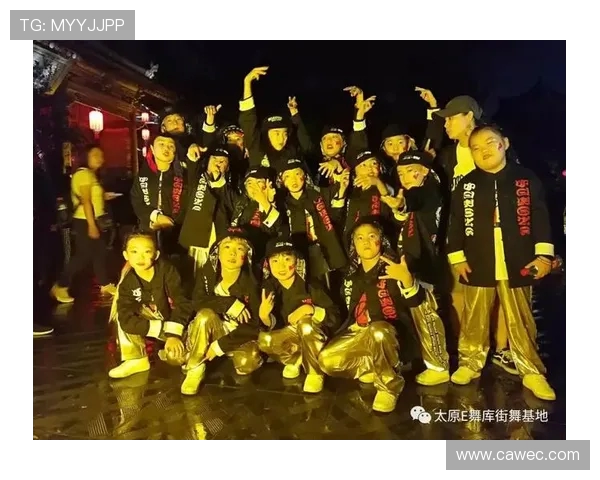 街舞战术解析：上海街舞队的阵地战术与团队协作策略探讨